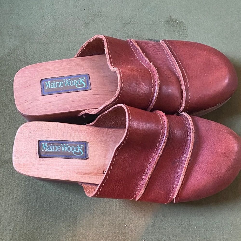 Maine Woods Leather Mules - Picture 2 of 6